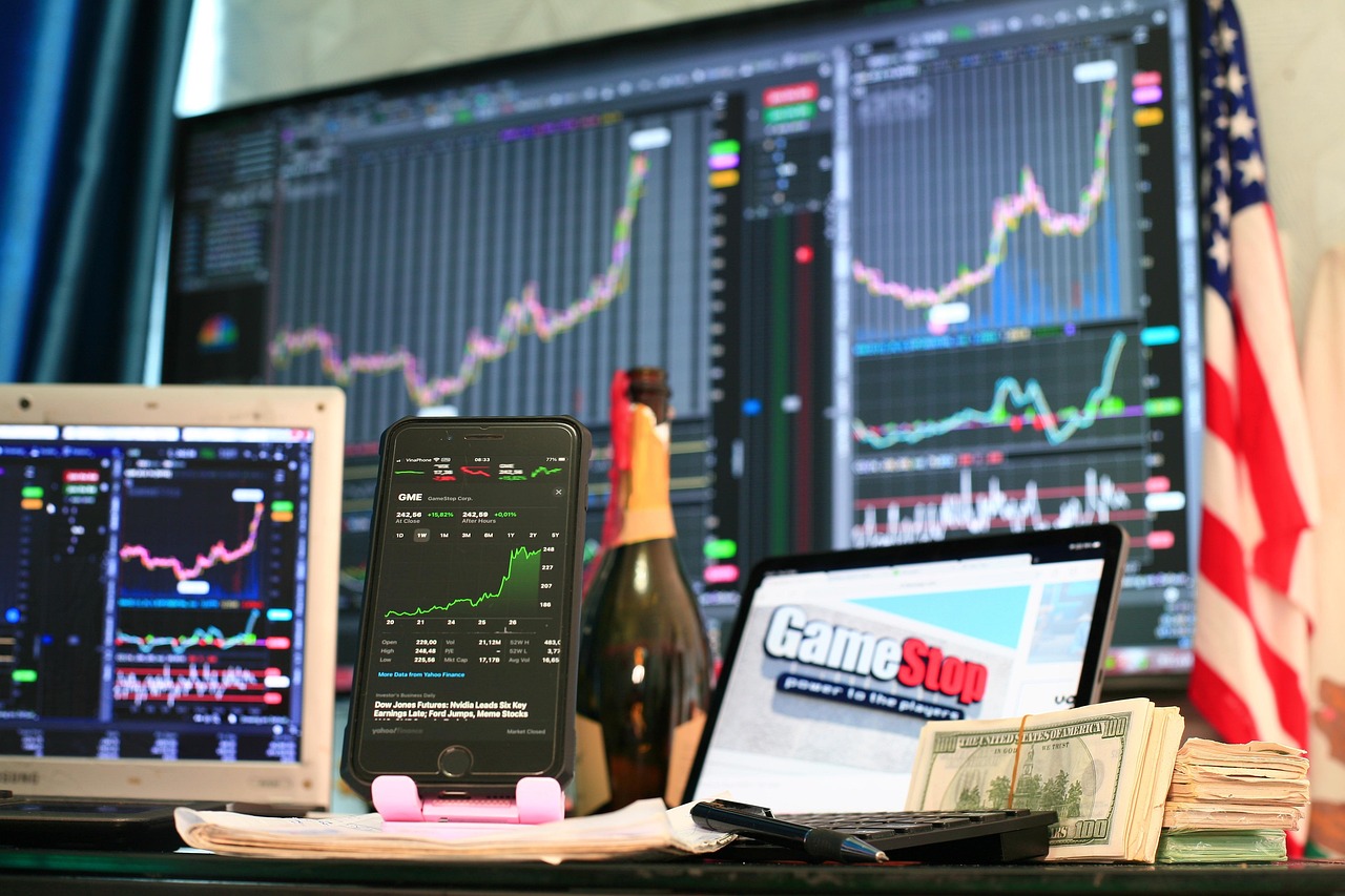 Grafiek van ETF-koersontwikkeling op een computerscherm