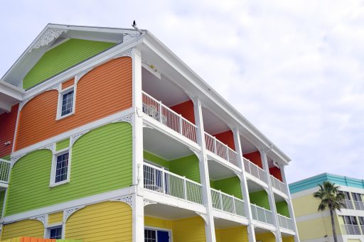 Gevel van een huurappartementencomplex in een Nederlandse stad