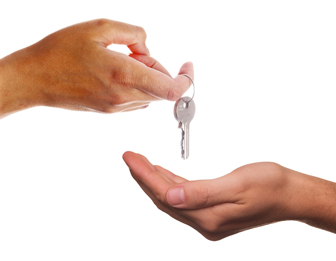 Particuliere verhuurder in gesprek met een vastgoedbeheerder over het beheer van een woning